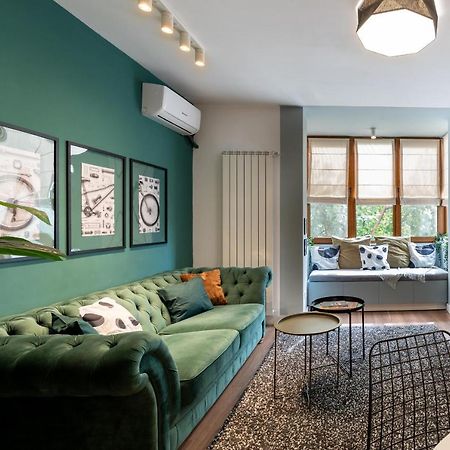 Downtown Retreat: Spacious 2-Br By Unirii Square Bukares Bagian luar foto